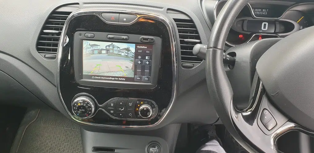 renault captur reverse camera