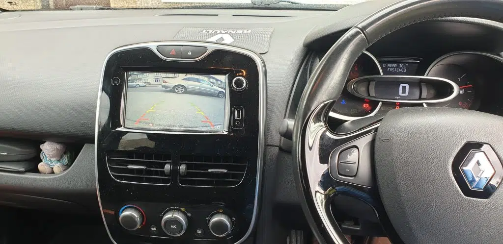 renault clio 4 reverse camera