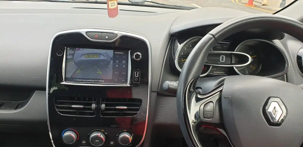 renault clio 4 reverse camera