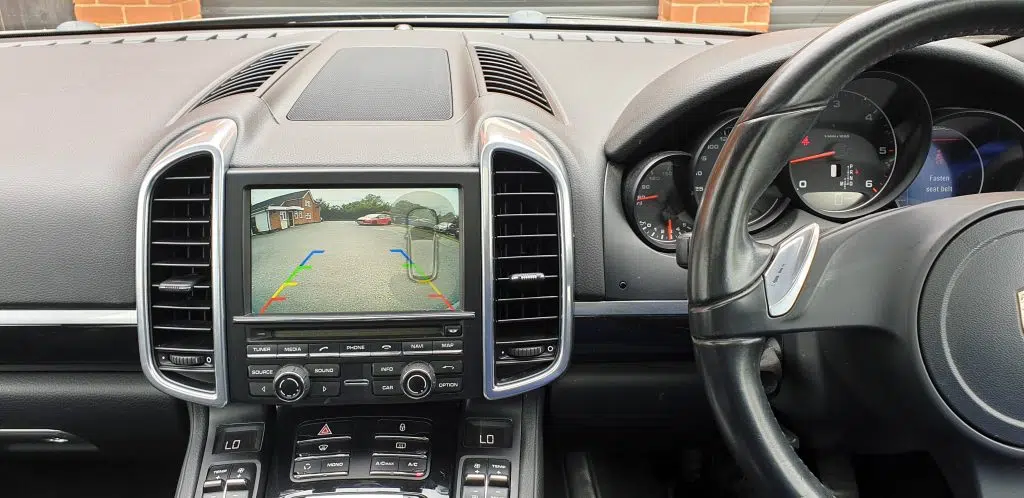 porsche cayenne reverse camera