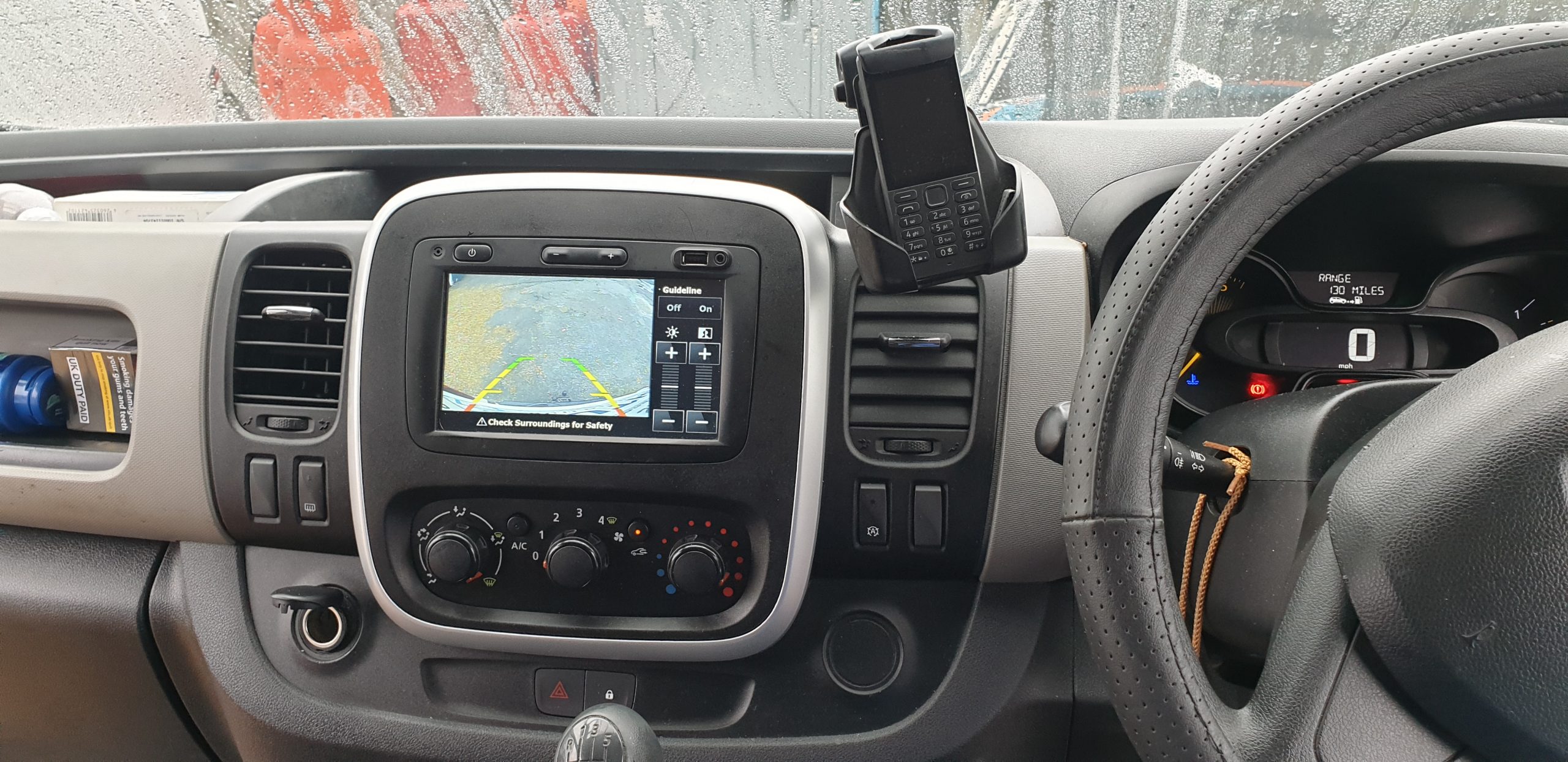 renault trafic reverse camera