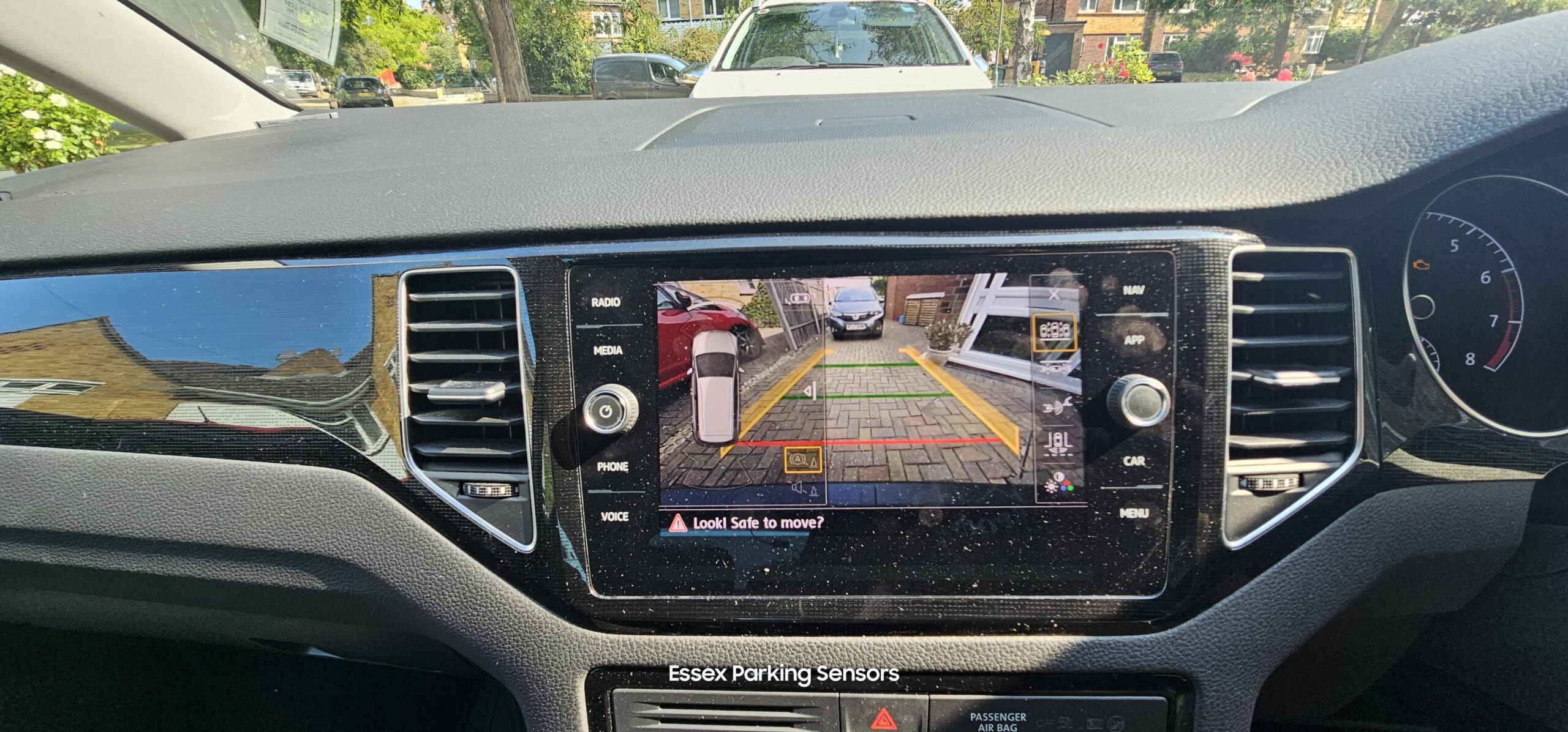 VW Golf SV reverse camera