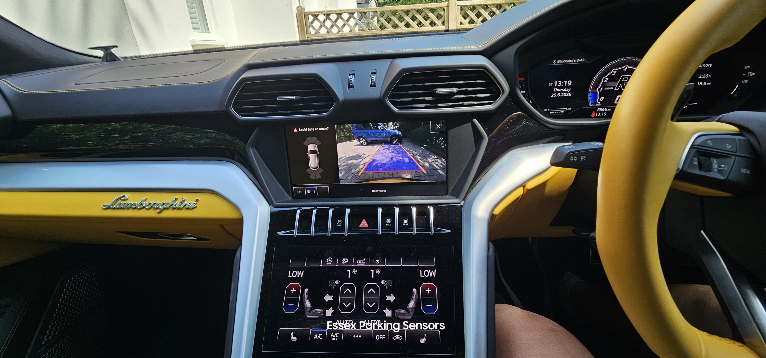 Lamborghini Urus Reverse Camera